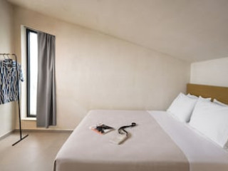 PNOES LUXURY SUITES