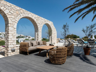 Pnoi Hotel