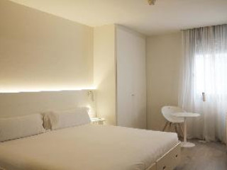 Pol & Grace Hotel