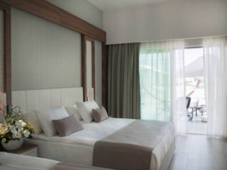 PORT NATURE LUXURY RESORT & SPA