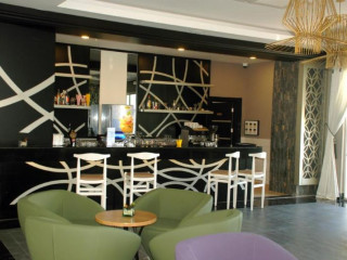 PORT RIVER HOTEL & SPA