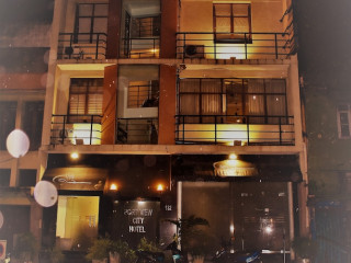 Port View City Hotel