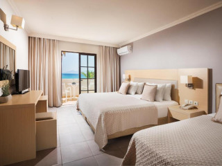 Porto Bello Beach Hotel