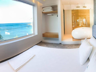 PORTO KALAMAKI HOTEL