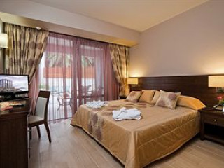 PORTO PLATANIAS BEACH RESORT