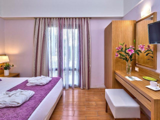 Porto Platanias Village Resort