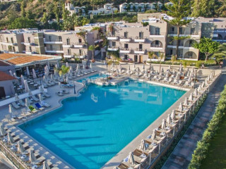 Porto Platanias Village Resort