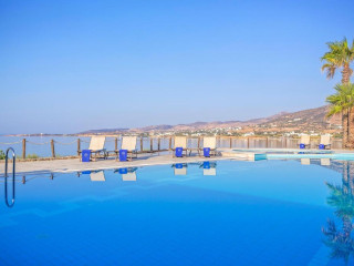 Poseidon of Paros Hotel & Spa