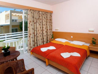 Poseidonia Hotel and Apartments