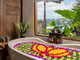 Pramana Watu Kurung Resort