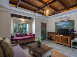 Pramana Watu Kurung Resort