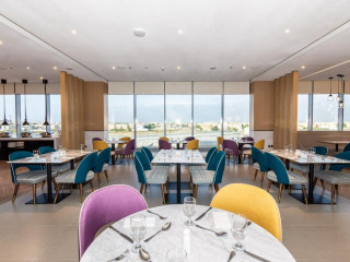 Premier Inn Dubai Dragon Mart