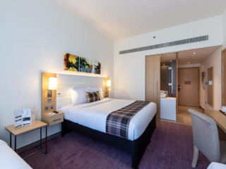 Premier Inn Dubai Dragon Mart