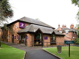 Premier Inn London Croydon South (A212)