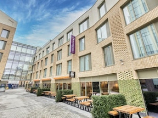 PREMIER INN LONDON SOUTHWARK [SOUTHWARK STATION]