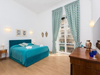 PRESTIGIOUS APARTMENT VIA BARBERINI