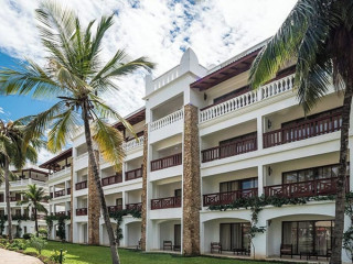 Prideinn Flamingo Beach Resort & Spa