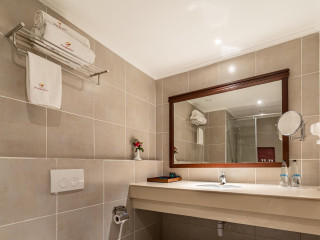 PRIDEINN PARADISE BEACH HOTEL AND SPA