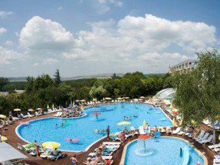AKRA KEMER