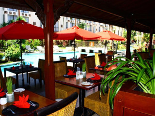 Prime Plaza Hotel
