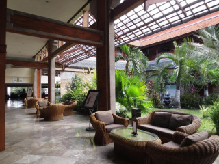 Prime Plaza Hotel