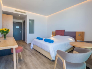 PROTARAS PLAZA HOTEL