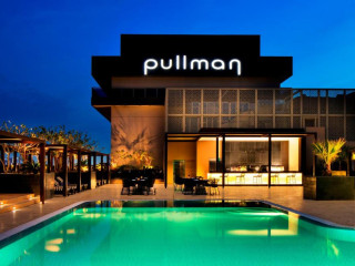 Pullman Dubai Creek City Centre Hotel