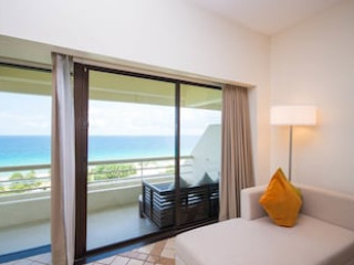 Pullman Phuket Karon Beach Resort
