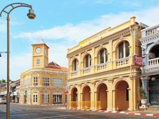 Pullman Phuket Karon Beach Resort