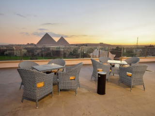 PYRAMIDS EYES HOTEL