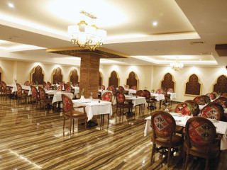 Mr & Mrs White Crete Boutique Lounge Resort & Spa
