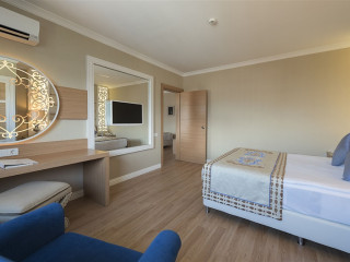 CATHEDRAL PLAZA RESIDENCES