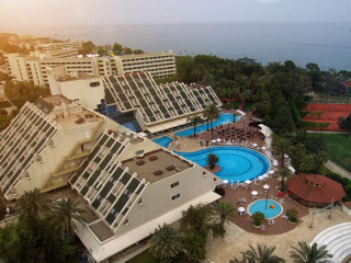 QUEENS PARK RESORT GOYNUK