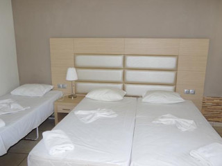 Rachoni Bay -  Resort