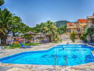 Rachoni Bay -  Resort 