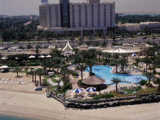 RADISSON BLU HOTEL AND RESORT ABU DHABI CORNICHE