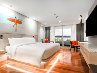 Hotel Radisson RED Phuket Patong Beach