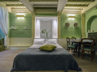 RAFFAELLO CHARMSUITE