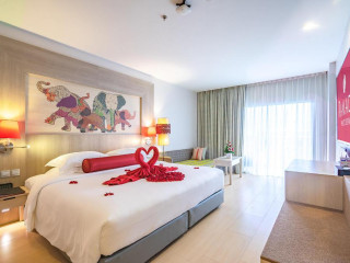 Ramada By Wyndham Phuket Deevana