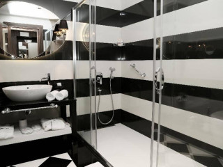 RAMADA HOTEL & SUITES SISLI (SUPERIOR)