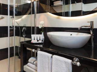 RAMADA HOTEL & SUITES SISLI (SUPERIOR)