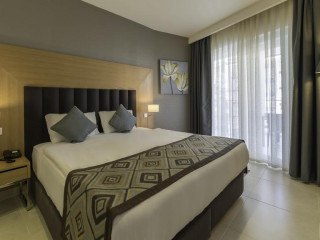 Ramada Hotel&Suites By Wyndham Kusadasi