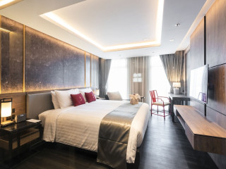 Ramada Plaza by Wyndham Chao Fah