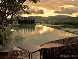 Ramada Plaza by Wyndham Chao Fah