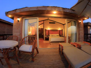 Ramada Plaza Thraki ex. Thraki Palace