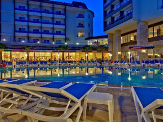 Dionyssos Hotel