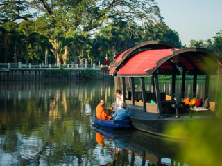 RatiLanna Riverside Spa Resort