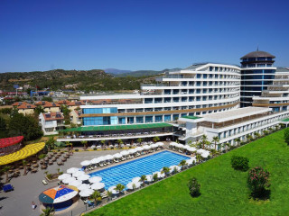 RAYMAR HOTEL & RESORT