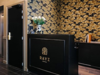 RAYZ EIFFEL