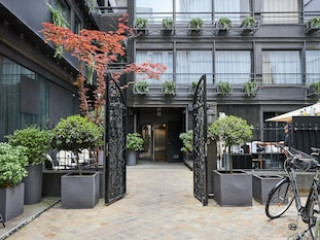 RAYZ PRIVATE SUITES